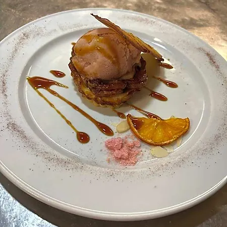 Отель Logis Restaurant L'ile De Sees 2*