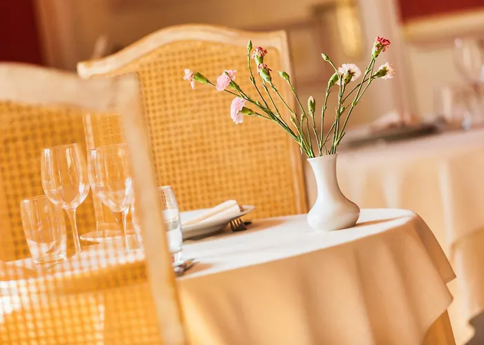 Hotel Logis Restaurant L'ile De Sées Macé