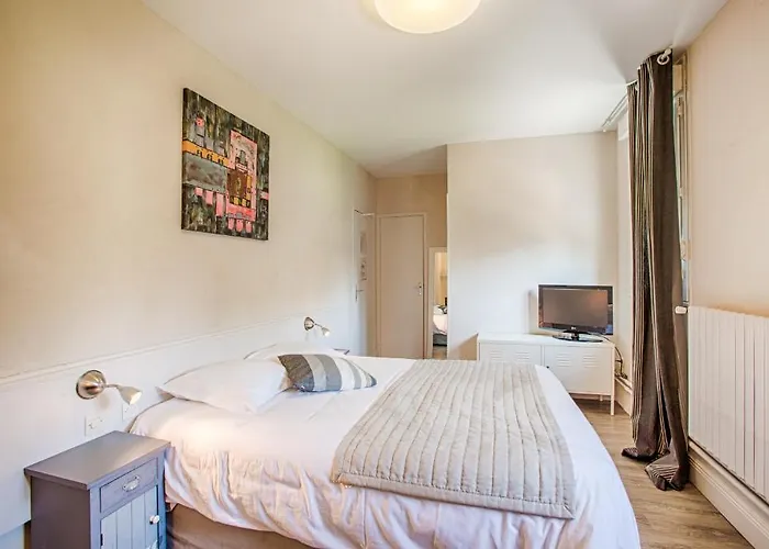 Logis Restaurant L'ile De Sées